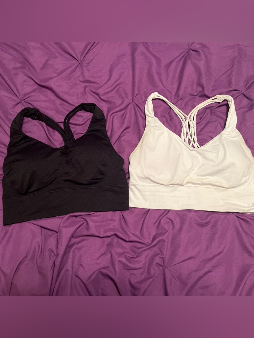 Women’s Seamless Sport Bras - Black & White